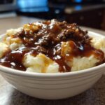Irresistible Savory Mashed Potatoes with Beef Gravy in 40 Minutes 10 Savory Mashed Potatoes with Beef Gravy