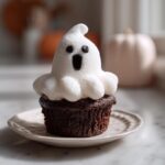 Spooky Marshmallow Ghost Cupcakes Kids Will Crave 8 Marshmallow Ghost Cupcakes