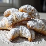 35-Minute Almond Crescent Cookies: A Buttery Dream Come True 8 Almond Crescent Cookies
