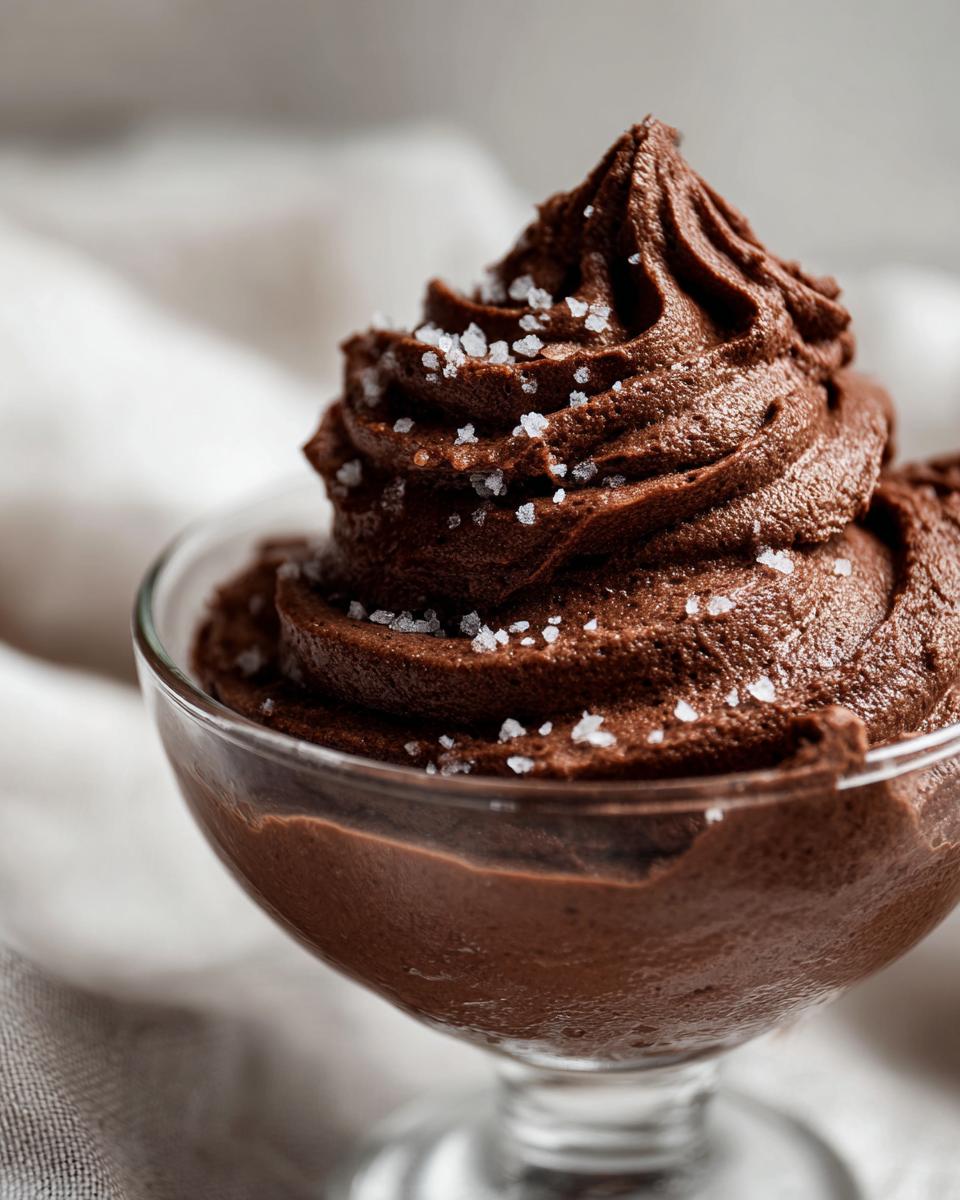Decadent Salted Chocolate Mousse Recipe in Just 4 Steps 8 Salted Chocolate Mousse - detail 3