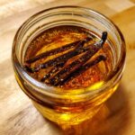 5-Ingredient Vanilla Extract DIY Gift - Magical & Simple 8 Vanilla Extract DIY Gift