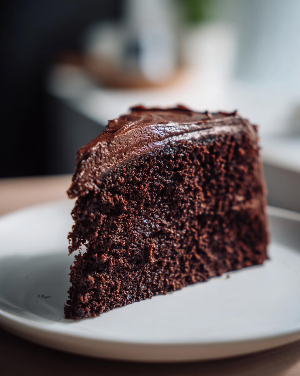 Vegan Chocolate Cake - detail 1